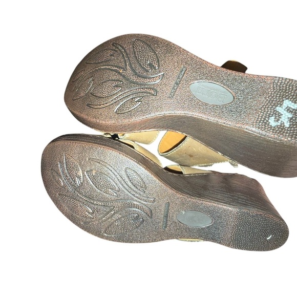 Born Leather Wedge Sandals Women’s 9M - Picture 7 of 15